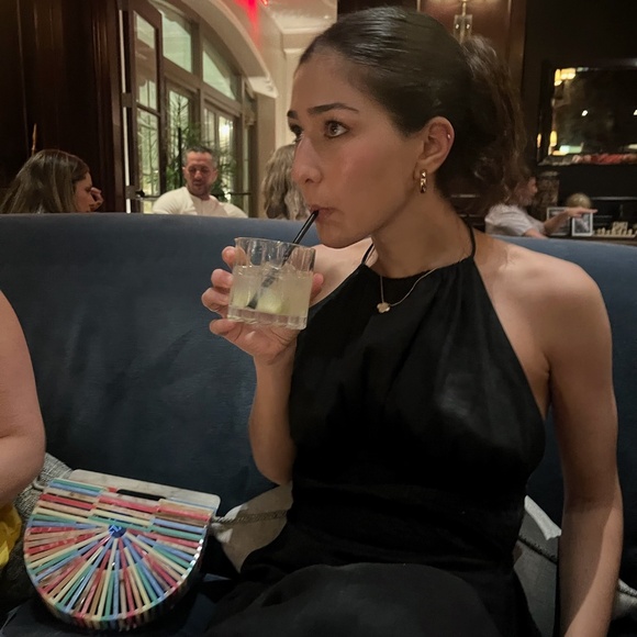 Meet your Posher, Isabelle - Picture 1 of 3